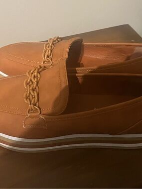 Matisse Tan Chain-Trim Slip-On Loafers